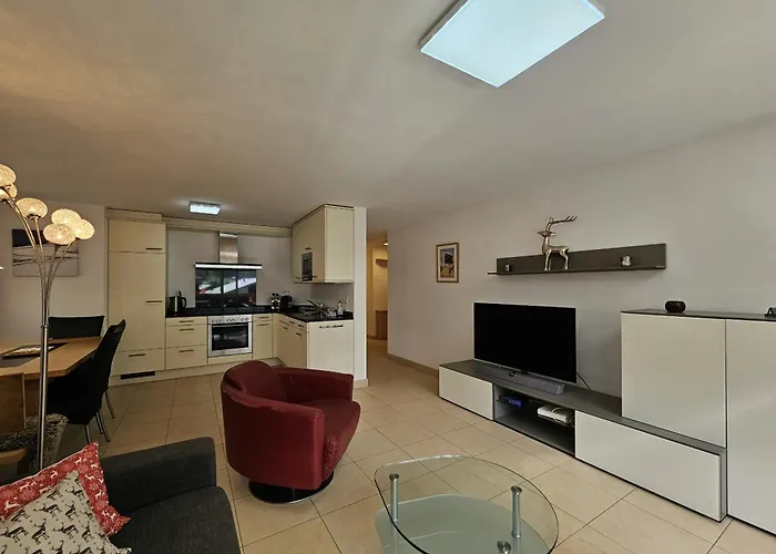 Evelyne Appartement *